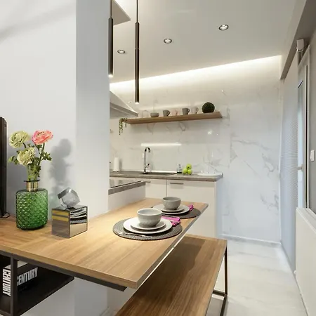 Cozy Modern Inside The Center テッサロニキ