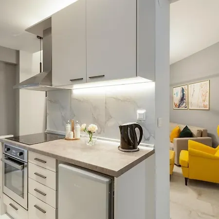 Cozy Modern Inside The Center Апартаменты Салоники