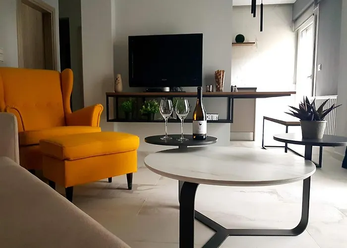 Cozy Modern Inside The Center Apartment *